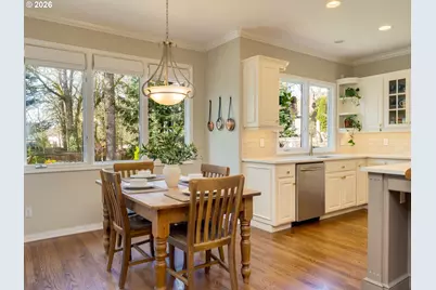 14030 Edenberry Ct, Lake Oswego, OR 97035 - Photo 16