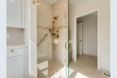 14030 Edenberry Ct, Lake Oswego, OR 97035 - Photo 22