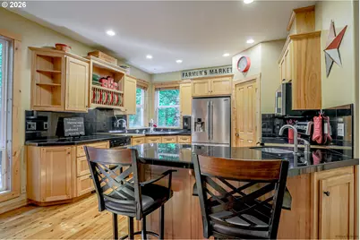 24727 E McKenzie Valley Ct, Welches, OR 97067 - Photo 18