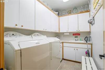 24727 E McKenzie Valley Ct, Welches, OR 97067 - Photo 22