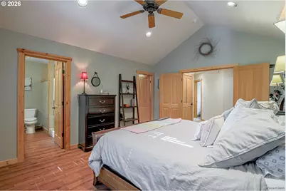24727 E McKenzie Valley Ct, Welches, OR 97067 - Photo 28