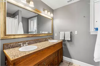 16229 SW Lake Forest Blvd, Lake Oswego, OR 97035 - Photo 10