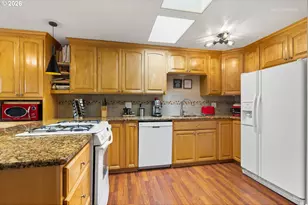 16229 SW Lake Forest Blvd, Lake Oswego, OR 97035 - Photo 6