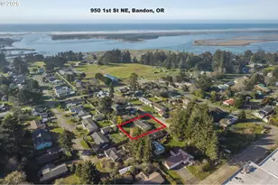 950 1st St NE, Bandon, OR 97411 - Photo 2