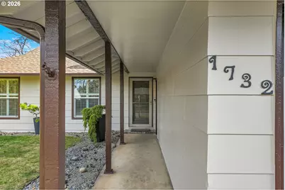 1732 SE 158th Ave, Portland, OR 97233 - Photo 2