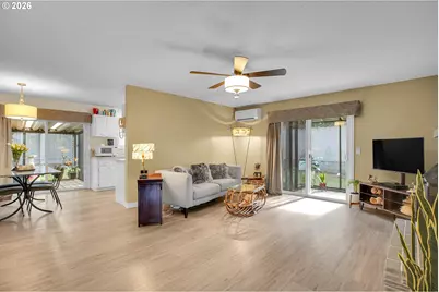 1732 SE 158th Ave, Portland, OR 97233 - Photo 4