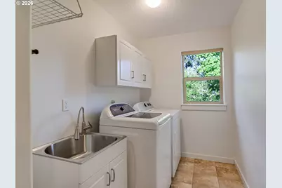 9801 SE Nicholas Dr, Happy Valley, OR 97086 - Photo 38