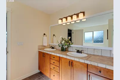 9801 SE Nicholas Dr, Happy Valley, OR 97086 - Photo 34