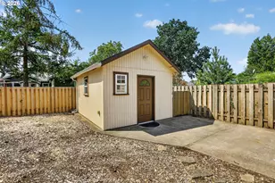 6128 SE Center St, Portland, OR 97206 - Photo 40