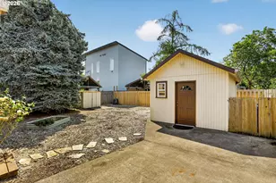 6128 SE Center St, Portland, OR 97206 - Photo 38