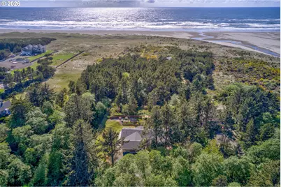 25719 Park Ave, Ocean Park, WA 98640 - Photo 2