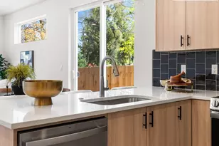 6026 NE Mason St, Portland, OR 97218 - Photo 10