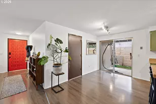 11825 SE Ankeny St, Portland, OR 97216 - Photo 10