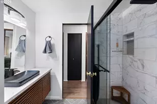 11825 SE Ankeny St, Portland, OR 97216 - Photo 24