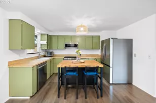 11825 SE Ankeny St, Portland, OR 97216 - Photo 12