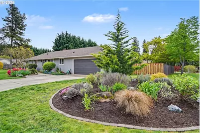 8470 SE Hood St, Clackamas, OR 97015 - Photo 2
