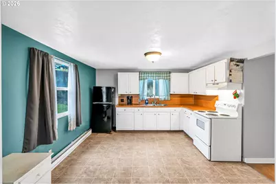 863 NE Poplar St, Clatskanie, OR 97016 - Photo 8