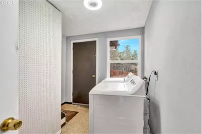 863 NE Poplar St, Clatskanie, OR 97016 - Photo 16