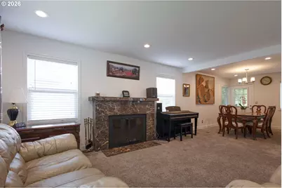 8912 SE Clay St, Portland, OR 97216 - Photo 14
