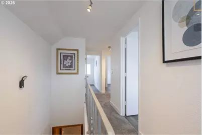 8912 SE Clay St, Portland, OR 97216 - Photo 26