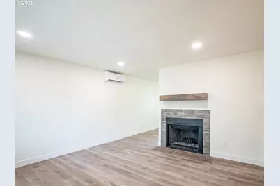 16935 NE Glisan St, Portland, OR 97230 - Photo 16