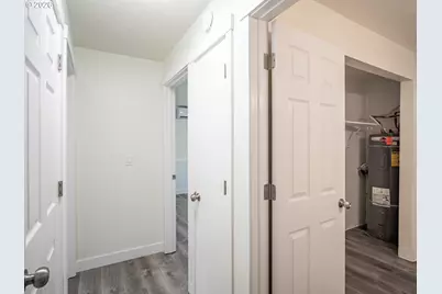 16935 NE Glisan St, Portland, OR 97230 - Photo 22