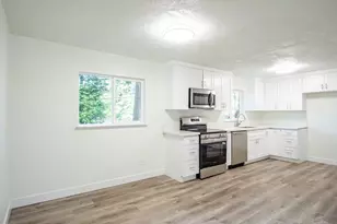 16935 NE Glisan St, Portland, OR 97230 - Photo 18