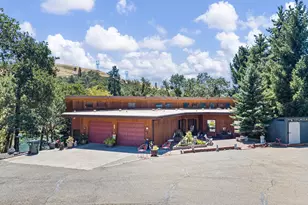 375 Acorn Dr, Roseburg, OR 97470 - Photo 4