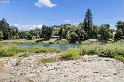 375 Acorn Dr, Roseburg, OR 97470 - Photo 44