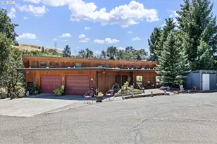 375 Acorn Dr, Roseburg, OR 97470 - Photo 1