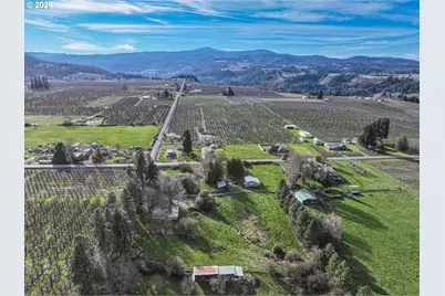 2739 Wyeast Rd, Hood River, OR 97031 - Photo 12
