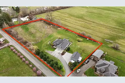 8205 NE 179th St, Battle Ground, WA 98604 - Photo 2