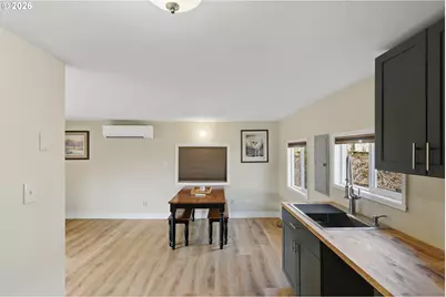 1707 Grant St, North Bend, OR 97459 - Photo 10
