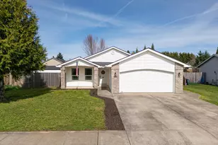 304 E Wilson St, Yacolt, WA 98675 - Photo 1