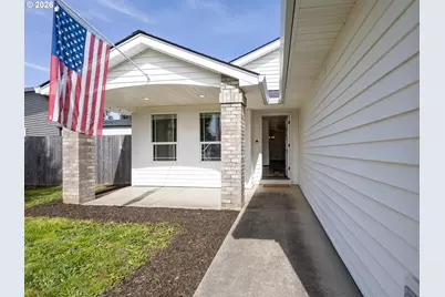 304 E Wilson St, Yacolt, WA 98675 - Photo 2