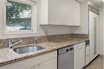 7803 SE Evergreen Hwy, Vancouver, WA 98664 - Photo 14