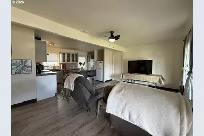 515 Pacific Ave, Brookings, OR 97415 - Photo 6