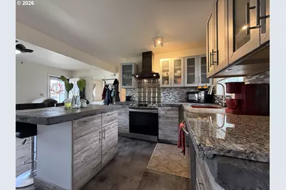 515 Pacific Ave, Brookings, OR 97415 - Photo 14