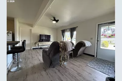 515 Pacific Ave, Brookings, OR 97415 - Photo 8