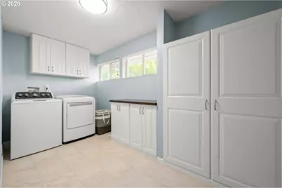 421 S 70th Pl, Springfield, OR 97478 - Photo 24
