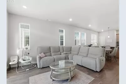 3382 SE Brookwood Ave, Hillsboro, OR 97123 - Photo 6