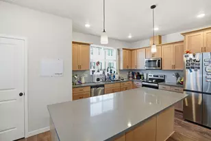 3382 SE Brookwood Ave, Hillsboro, OR 97123 - Photo 8