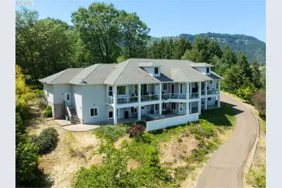 462 Lillian Ln, Roseburg, OR 97471 - Photo 2