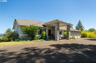 462 Lillian Ln, Roseburg, OR 97471 - Photo 4
