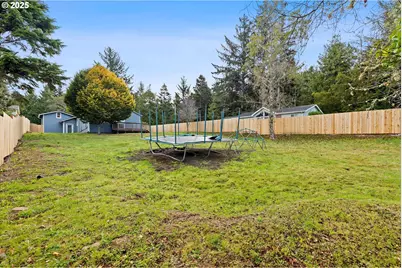665 SE Indian Trail Ave, Depoe Bay, OR 97341 - Photo 40