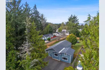665 SE Indian Trail Ave, Depoe Bay, OR 97341 - Photo 1