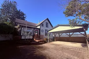 573 S 12th St, Coos Bay, OR 97420 - Photo 1