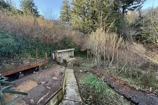 573 S 12th St, Coos Bay, OR 97420 - Photo 14