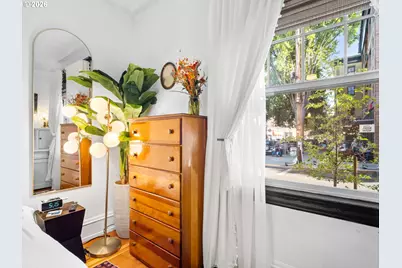 2109 NW Irving St #101, Portland, OR 97210 - Photo 28