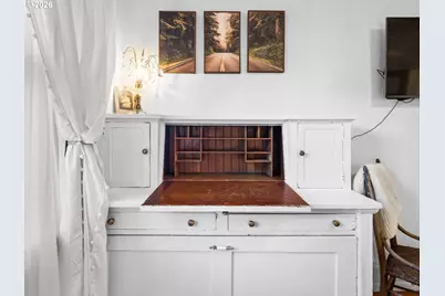 2109 NW Irving St #101, Portland, OR 97210 - Photo 4